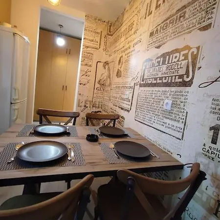 Blackwood Hill Apartment